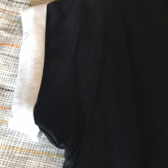 Banana Republic tshirt - Picture 3 of 4